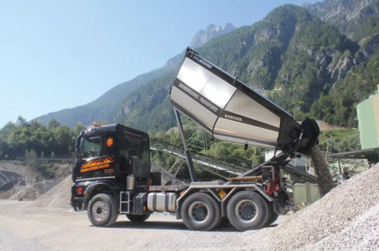 Asphaltmulden mit flächendeckender Vollisolierung